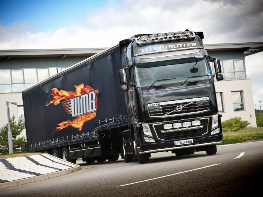 Volvo FH 500 Harley-Davidson Show Truck 2010 года  (UK) (фото 2 из 2)